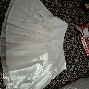 Elegant White Pleated Skirt